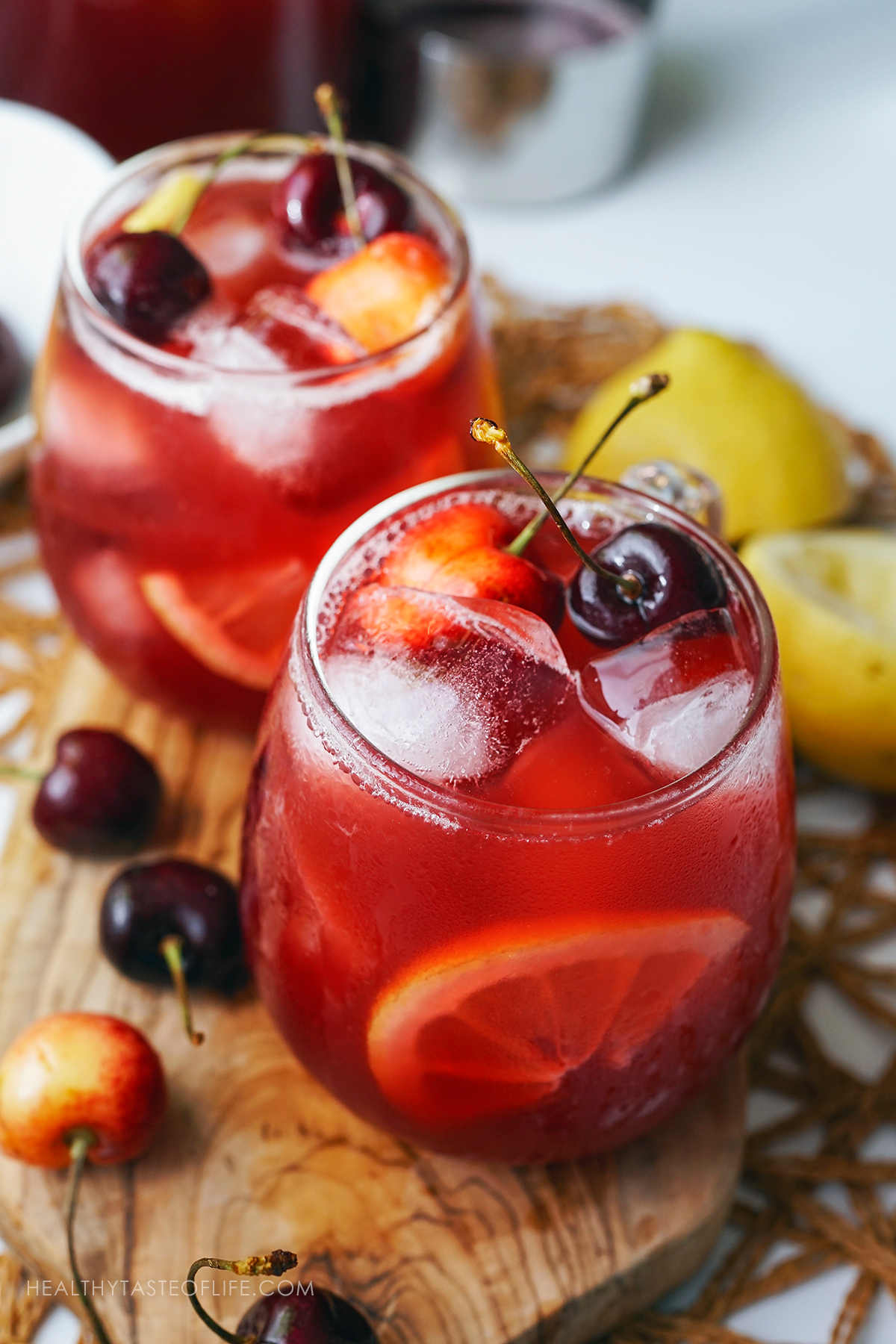 Fresh Cherry Lemonade Recipe (2 Easy Ways)