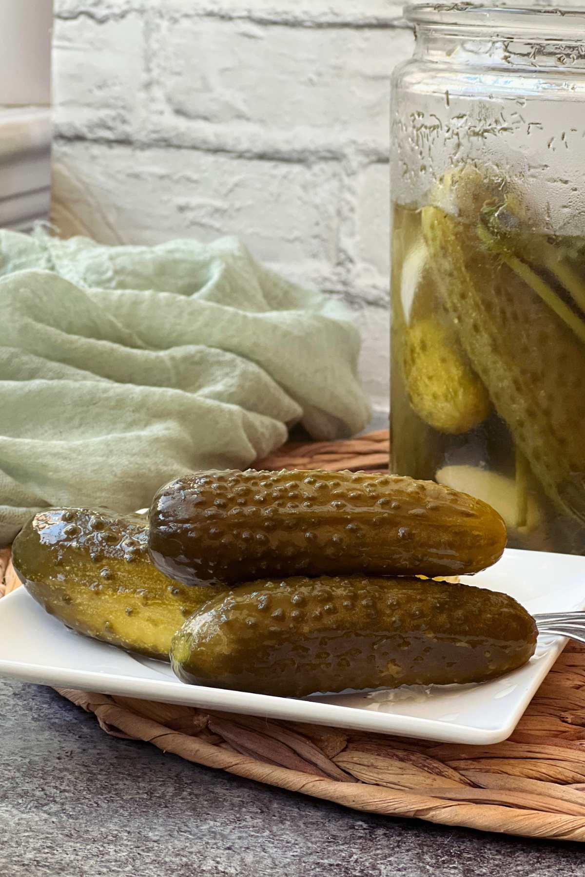 Fermented Cucumbers Recipe (Dill Pickles) No Vinegar